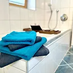 Jessica Erdgeschoss & Kellergeschoss Apartamento