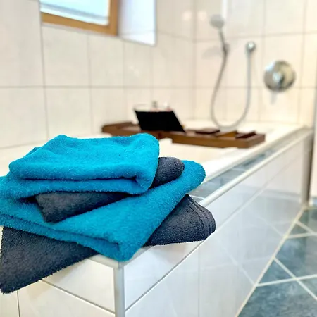 Jessica Erdgeschoss & Kellergeschoss Appartement