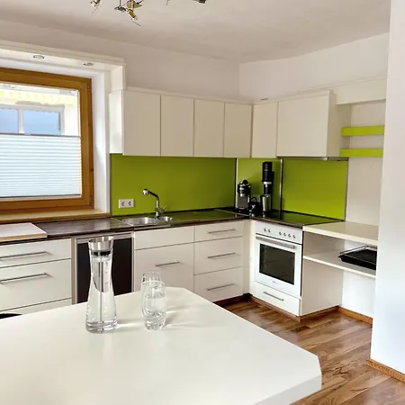 Jessica Erdgeschoss & Kellergeschoss