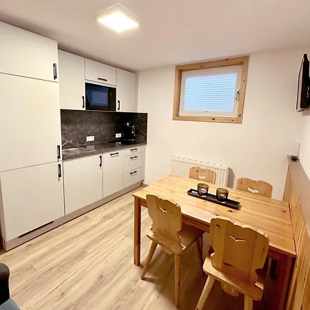 Jessica Erdgeschoss & Kellergeschoss Apartment *