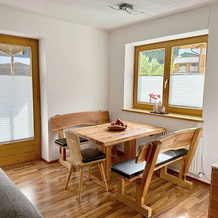 Jessica Erdgeschoss & Kellergeschoss Appartement *