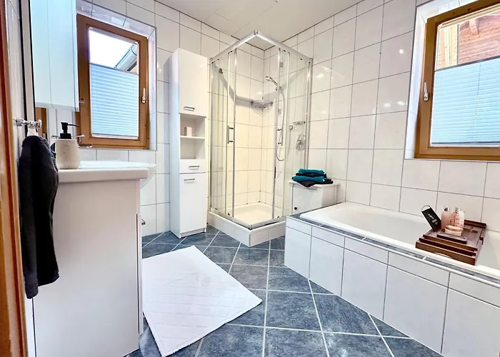 Jessica Erdgeschoss & Kellergeschoss Lägenhet *