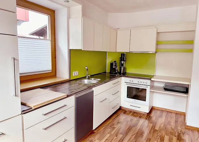 Jessica Erdgeschoss & Kellergeschoss Lägenhet *