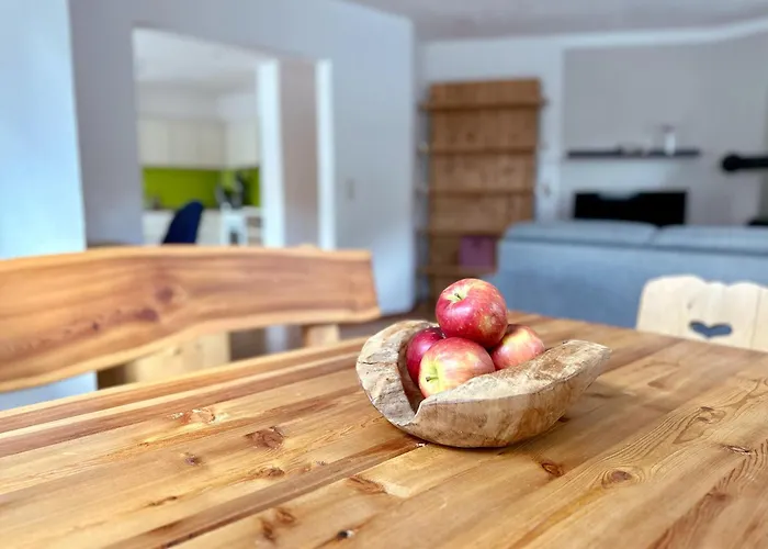 Jessica Erdgeschoss & Kellergeschoss Lägenhet *