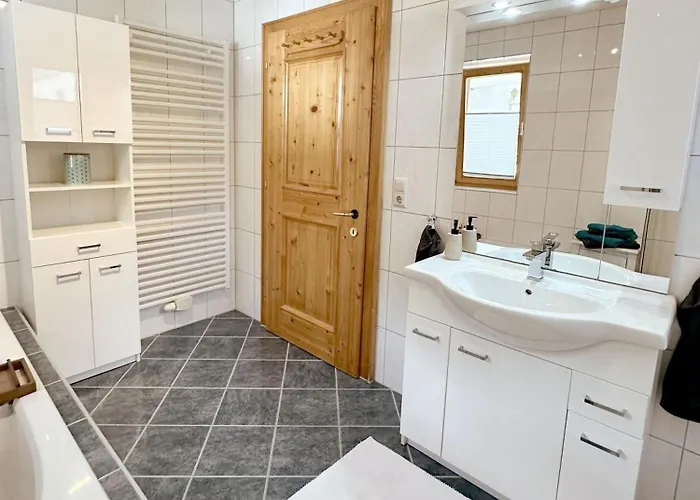 Jessica Erdgeschoss & Kellergeschoss Lägenhet Gries im Sellrain