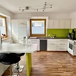 Jessica Erdgeschoss & Kellergeschoss